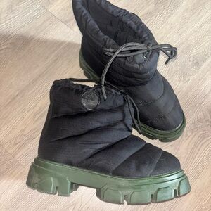 Nylon Black Quilted Boots with lugg Green Soles 9US
